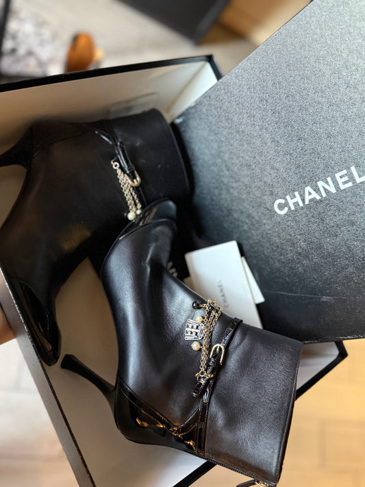✨ CHANEL BOOTIES – PreOwned✨