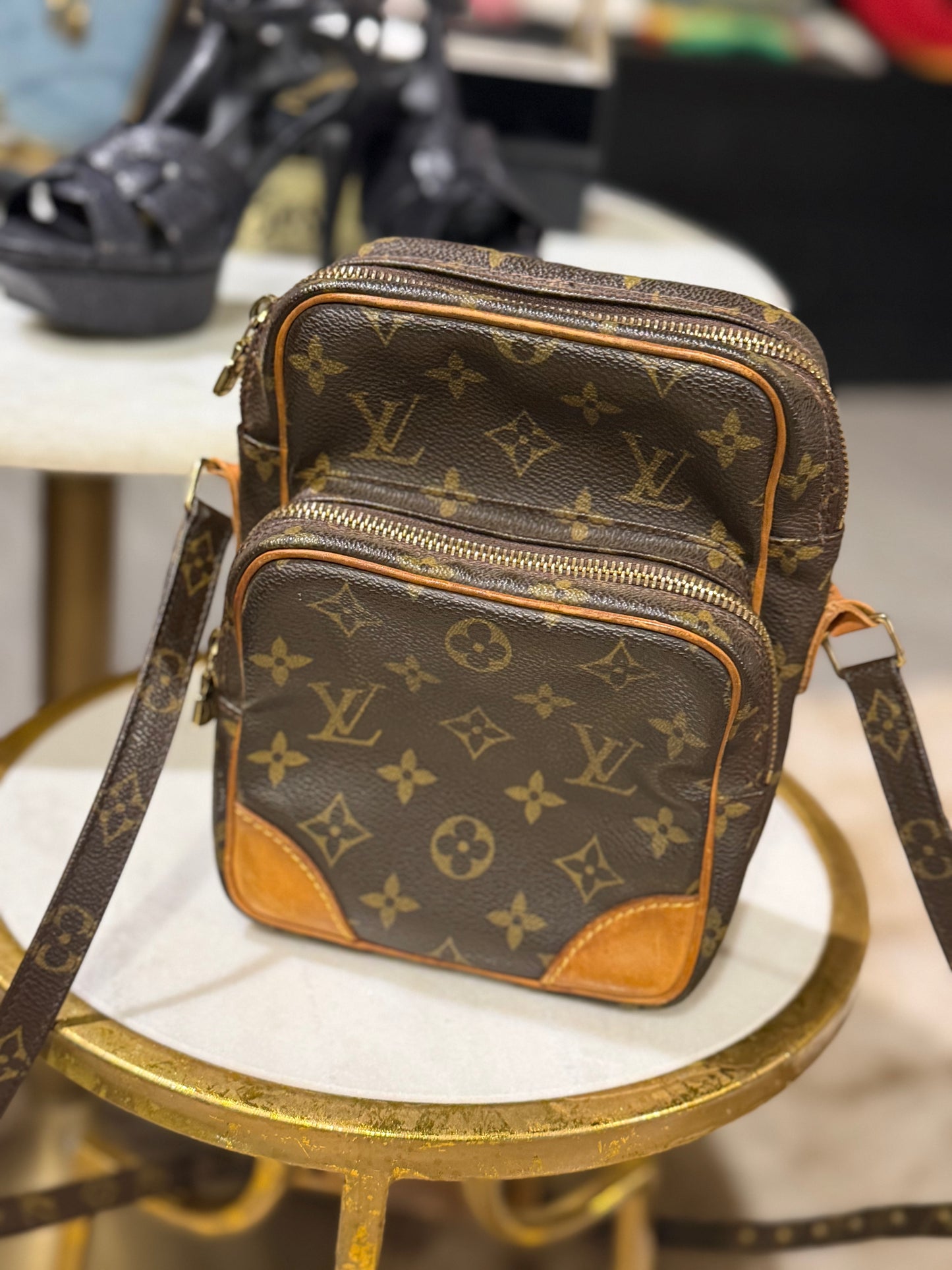 LV Amazone