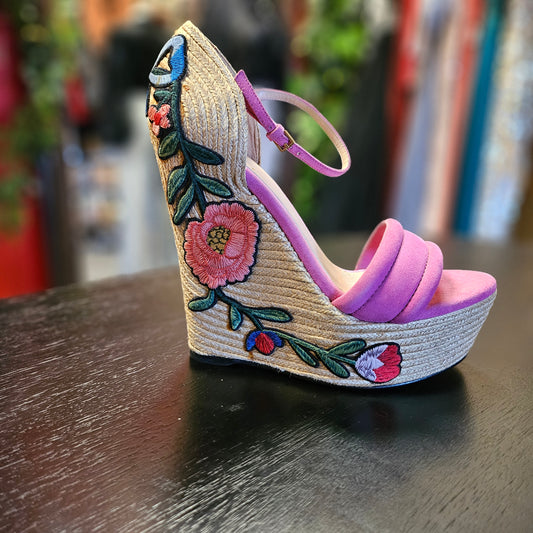 GUCCI SUEDE FLORAL EMBROIDERED WEDGE PLATFORM ANKLE STRAP