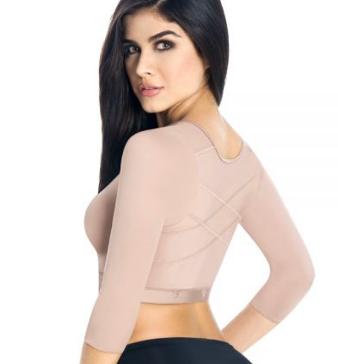 Bra with sleeves